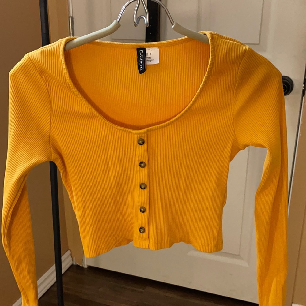 Divided H&M brand